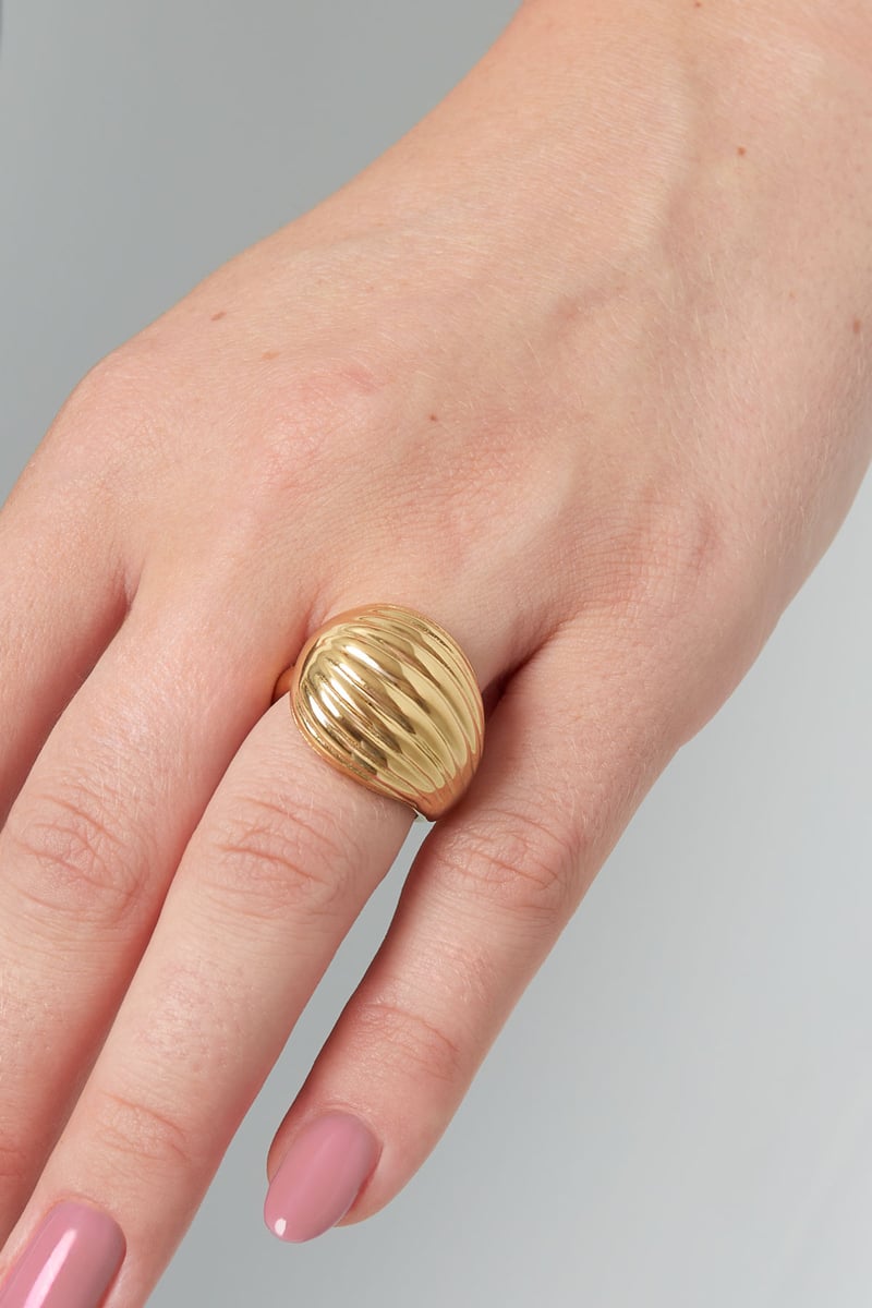 textured wave ring